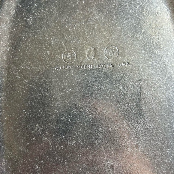 Pewter Bread Tray – “Give Us This Day Our Daily Bread” | Vintage Farmhouse Vibes - Picture 4 of 7